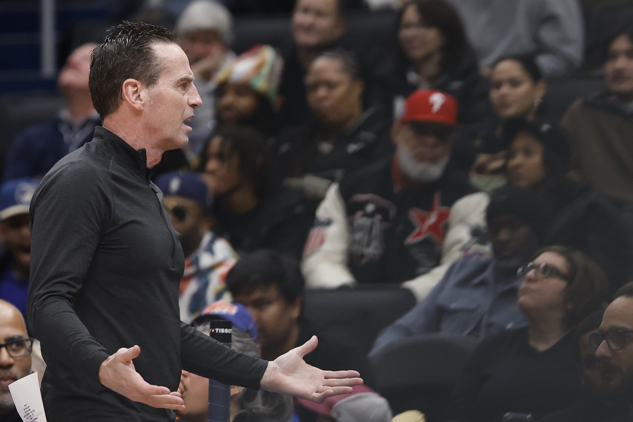 九游会官网-阿特金森：我得反思自己 我不知道在开场就采用无限换防是否正确